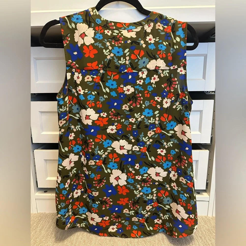 Cabi Wildflower sleeveless top - Picture 2 of 2